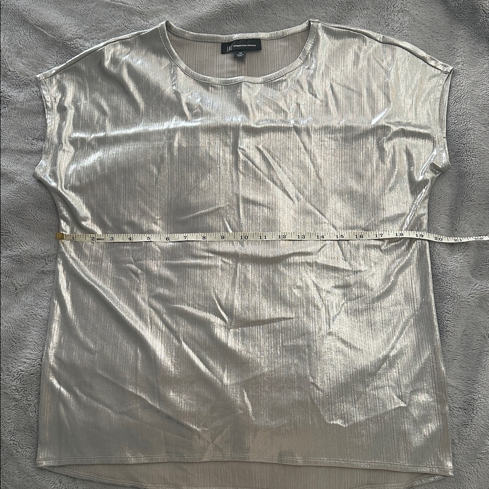 Silver Metallic Top - Picture 4 of 4
